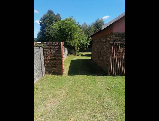 4 BEDROOM HOUSE FOR SALE IN NORKEM PARK